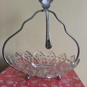 Serving dish for candy, nuts, olives, or toppings